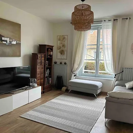 Prázdninový dům Maison Avec Jardin Clos Au Calme -saint Contest *