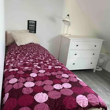 Prázdninový dům Maison Avec Jardin Clos Au Calme -saint Contest